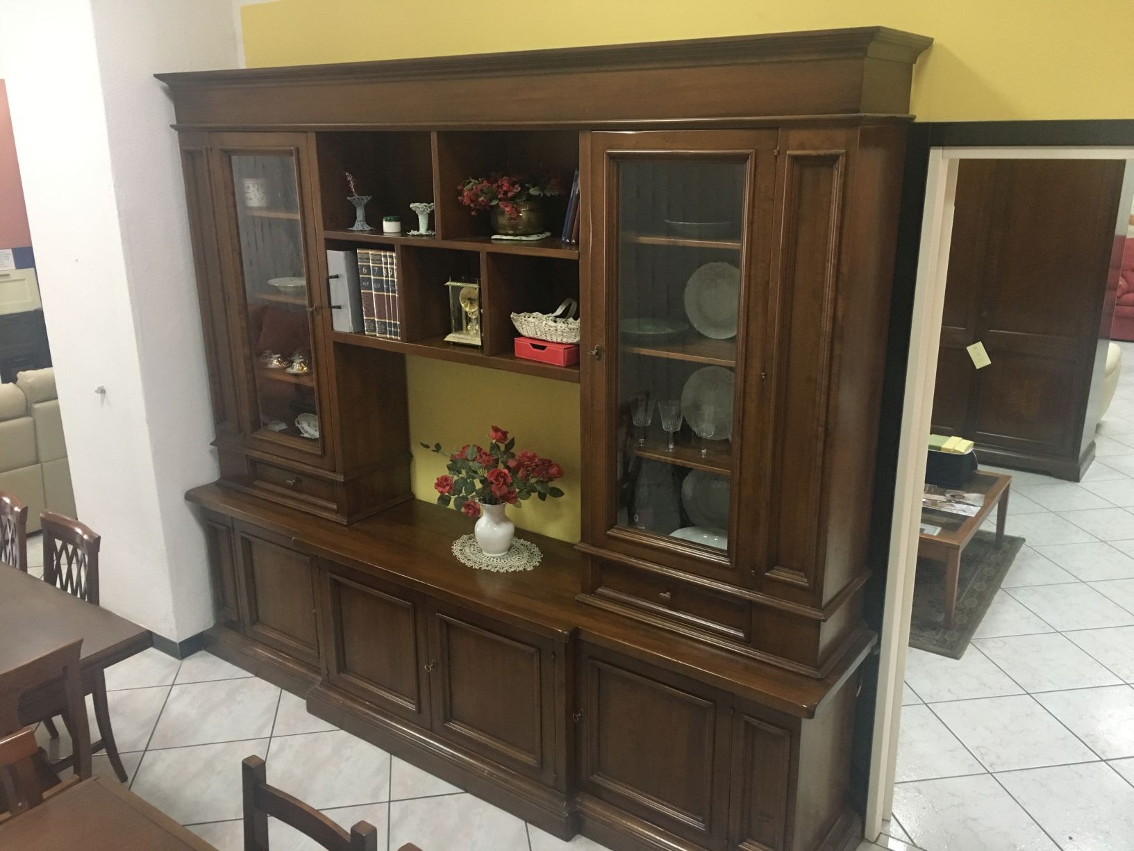 Mobile soggiorno noce antiquariato offerta € 2400