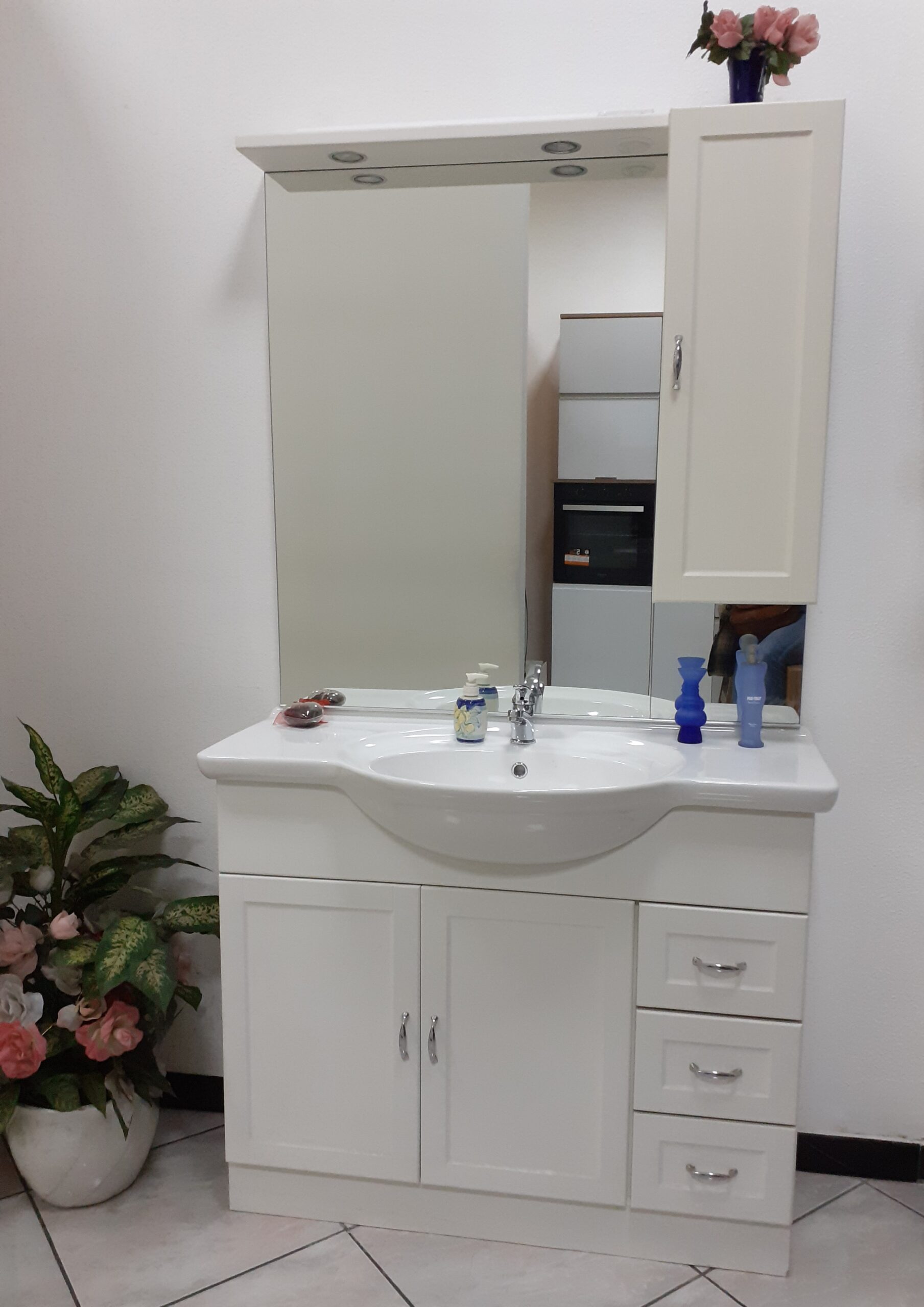 Mobile Bagno monoblocco  offerta € 900